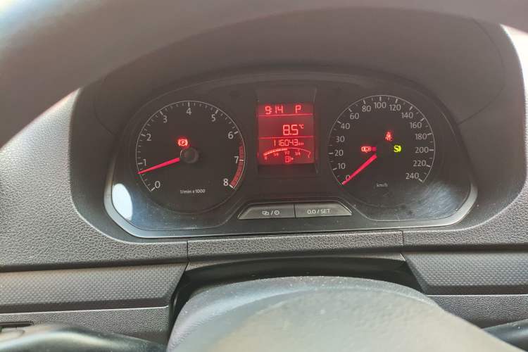 Used Volkswagen Jetta 2015 1.6L Automatic Fashion Model
