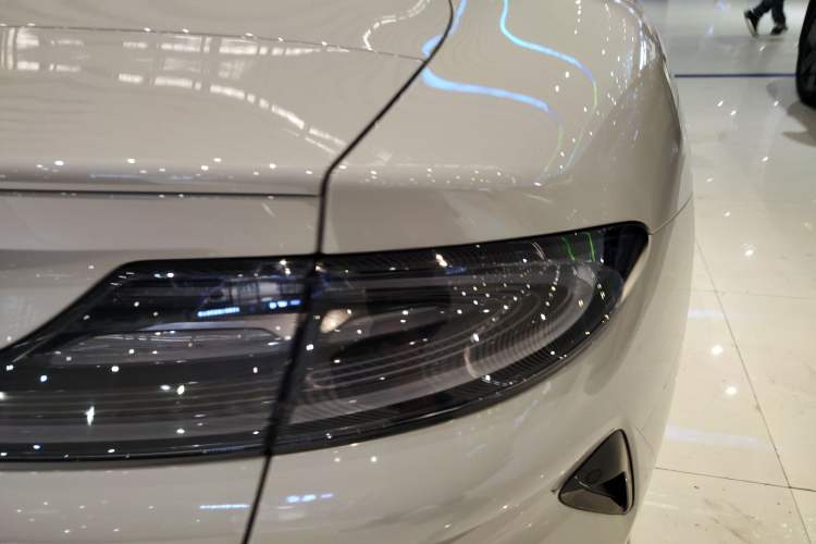 Used Xiaomi Auto SU7 2024 Four-Wheel Drive Ultra-Long Range Advanced Intelligent Driving Max Edition Exterior 3