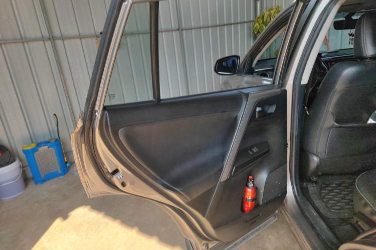 Used Toyota RAV4 2016 2.5L Automatic 4x4 Elite Edition