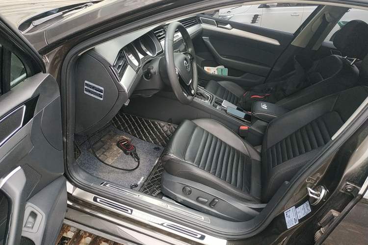 Used Volkswagen Magotan 2017 330TSI DSG Leading Model