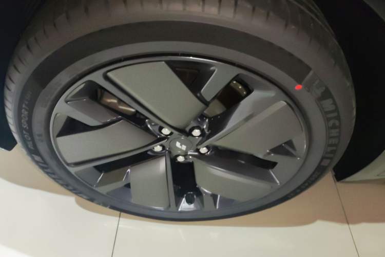 Used Li Auto L9 2025 Ultra Smart Refreshed Edition