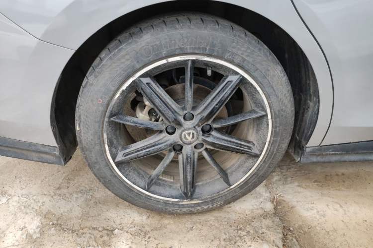 Used Changan UNI-V 2022 1.5T Prestige Version