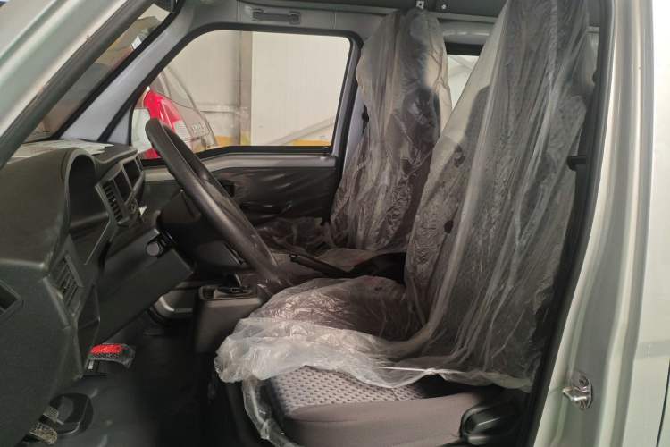 Used Wuling Zhiguang 2023 1.5L Practical Version 5/7 Seats
