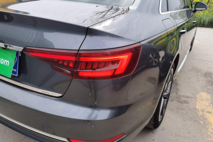 Used Audi A4L 2019 40 TFSI Ambition China VI
