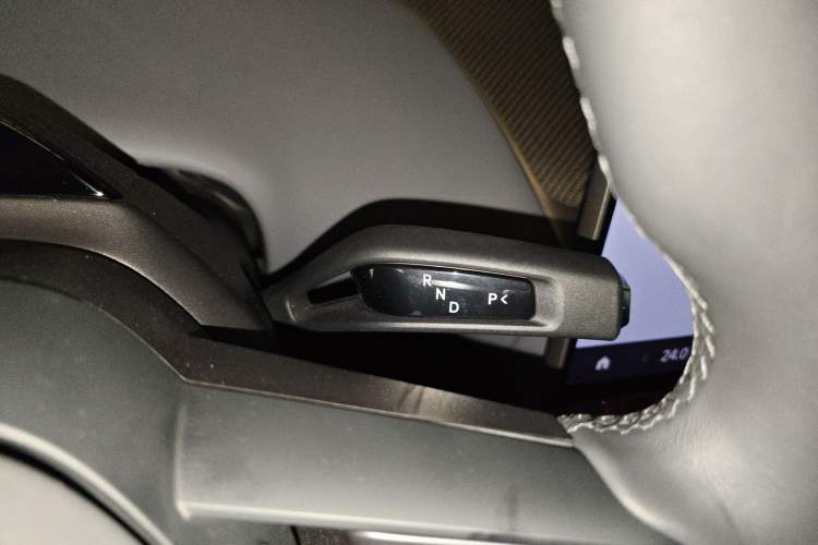 Used Xiaomi Auto YU7 2025 Ultra-Long Range High-Performance All-Wheel-Drive Max Edition
