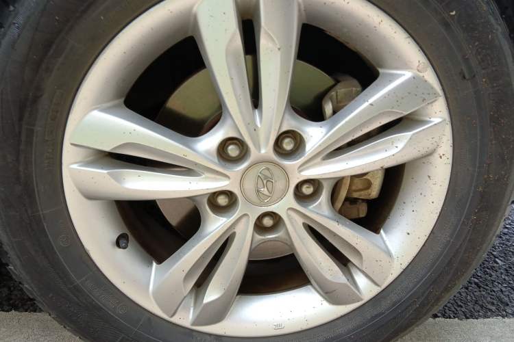 Used Hyundai ix35 2013 2.0L Automatic Two-Wheel Drive Smart GLS China IV Standard Right Front Wheel Hub