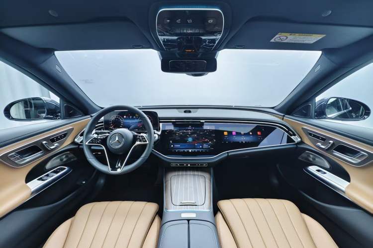 Used Mercedes-Benz E-Class 2024 Facelift E 300 L Luxury Edition Center Console