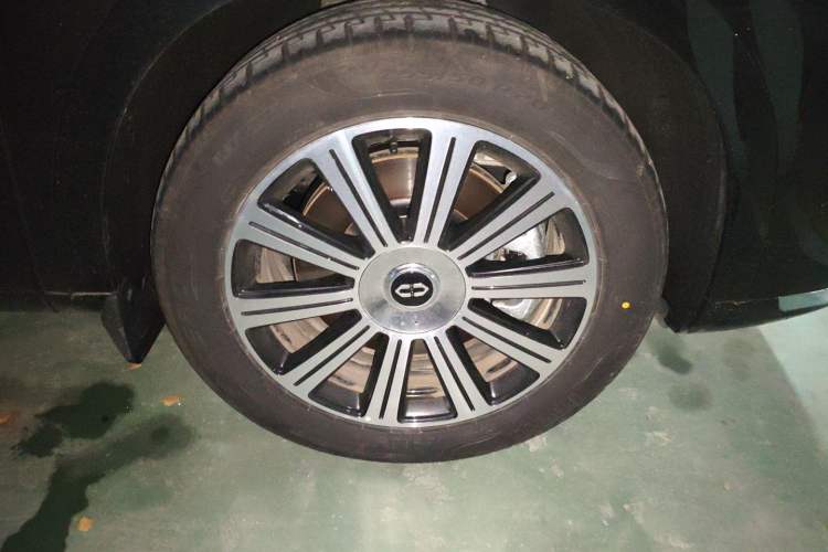 Used Hima AITO M7 2024 1.5T Intelligent Driving Rear-Drive Pro Version 5 Seats
