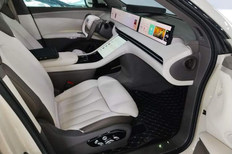 Used IM LS7 2023 90 kWh Elite All-Wheel-Drive Version
