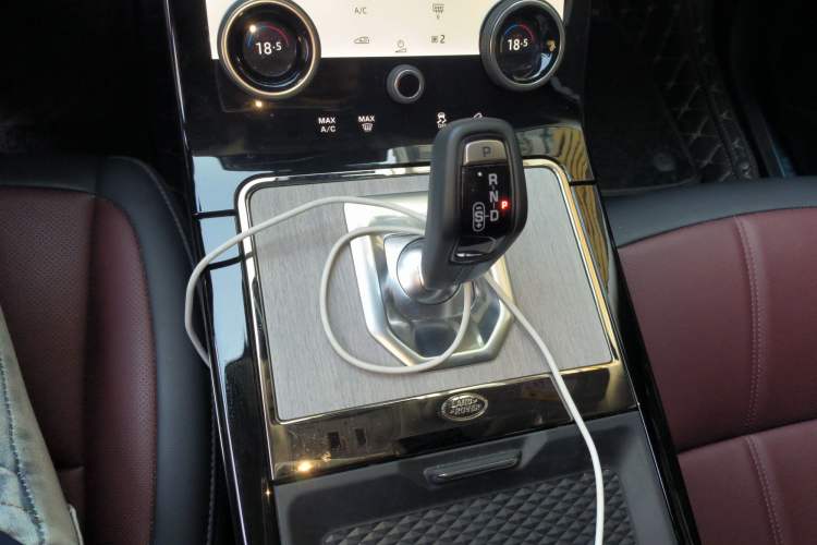 Used Land Rover Range Rover Evoque 2023 Aurora L 249 PS Luxury Edition