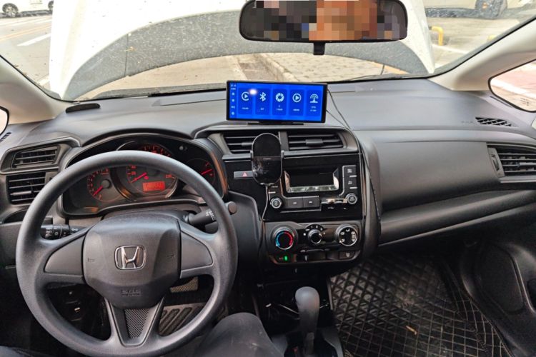 Used Honda Fit 2018 1.5L CVT Comfort Version Center Console