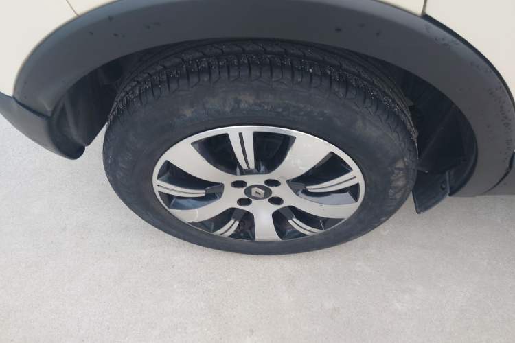 Used Renault Captur 2015 1.2T Automatic Standard Edition
