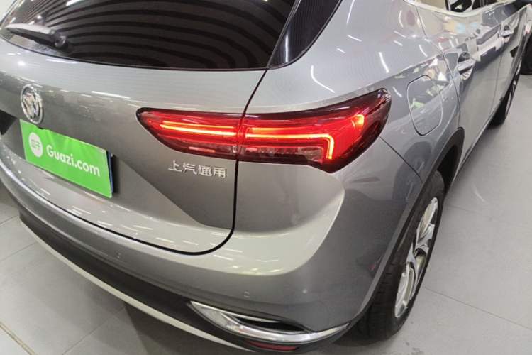 Used Buick Envision 2022 Encore S 652T Two-Wheel-Drive Luxury Model
