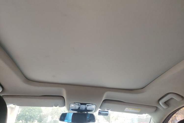 Used GAC Trumpchi GS8 2017 320T Two-Wheel Drive Luxury Smart Connectivity Version (7 Seats)
