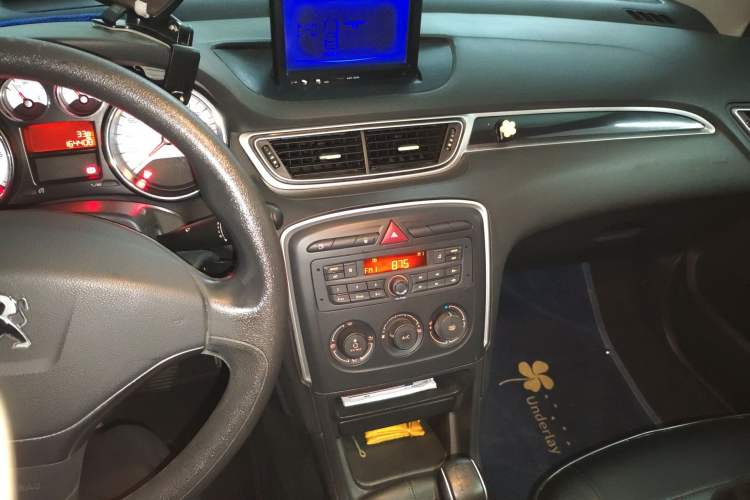 Used Peugeot 308 2014 Enjoy Edition Classic 1.6L Manual YouShang Model
