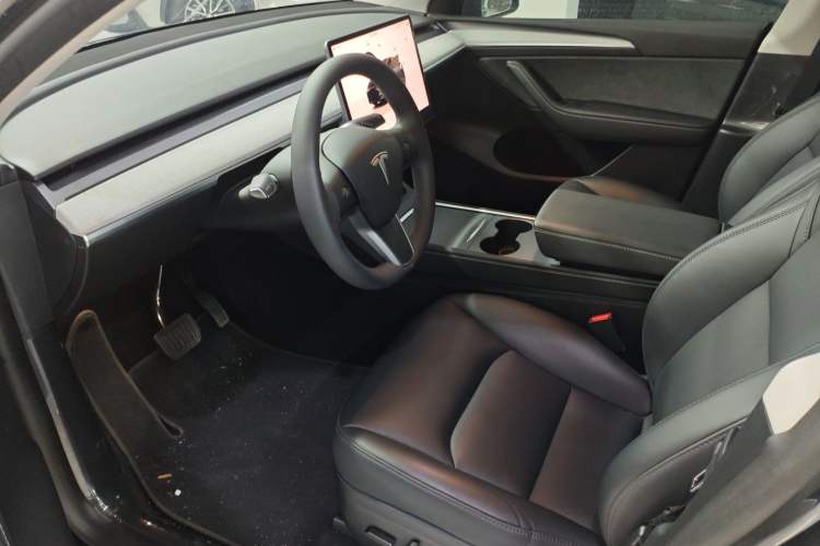 Used Tesla Model Y 2024 Rear-Wheel-Drive Version