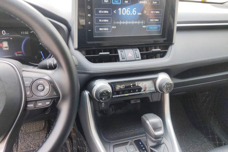 Used Toyota RAV4 2020 Dual-Engine 2.5L E-CVT Two-Wheel Drive Elite Edition