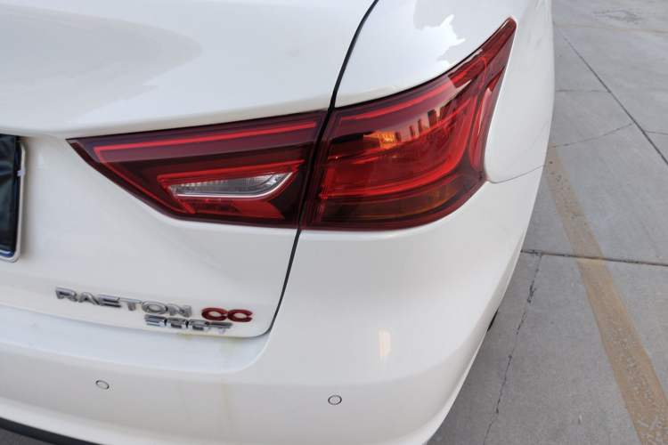 Used CHANGAN Ruicheng CC 2021 Blue Whale Edition 1.5T DCT Luxury Model Right Rear Taillight