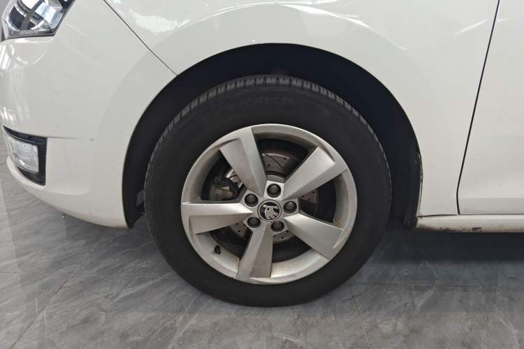 Used Skoda Rapid Spaceback 2016 1.6L Manual Trend Edition