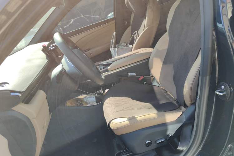 Used ARCFOX Alpha T5 2025 520 PRO