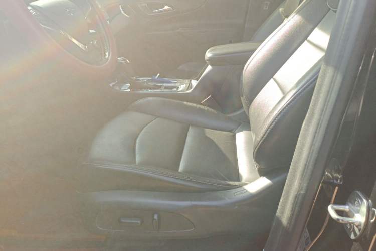 Used Chevrolet Equinox 2019 535T Automatic Chijie Edition China VI Left Front Seat