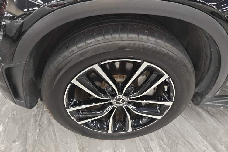 Used Mercedes-Benz GLC 2021 GLC 300 L 4MATIC Dynamic Model Left Front Wheel Hub