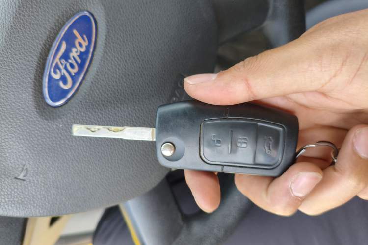 Used Ford Focus 2011 Hatchback 1.8L Manual Comfort Model Vehicle Key