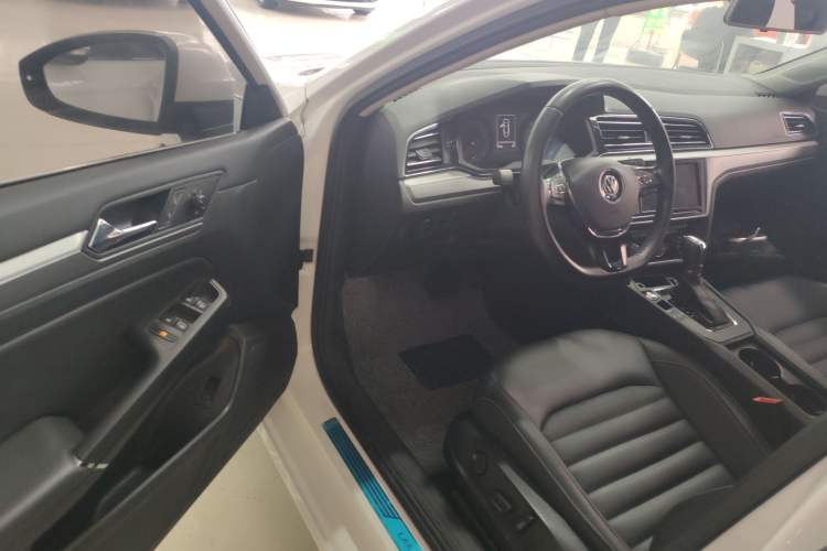 Used Volkswagen Lamando 2019 280TSI DSG Comfort Edition China VI standard
