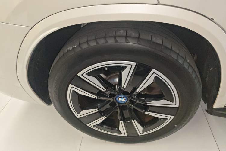 Used BMW iX3 2023 Leading Model
