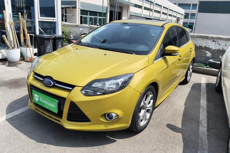 Used Ford Focus 2012 Hatchback 2.0L Manual Luxury Sport Model