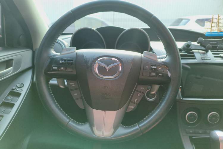 Used Mazda Mazda 3 2011 Sedan 2.0L Automatic Luxury Model
