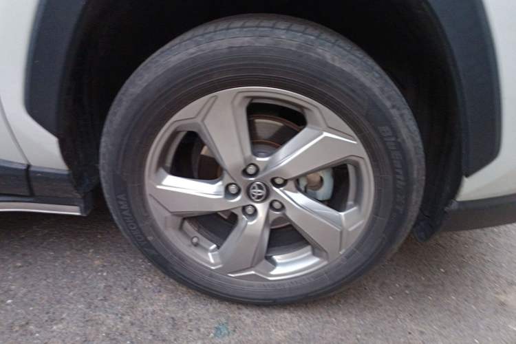 Used Toyota RAV4 2021 2.0L CVT Two-Wheel Drive Fashion PLUS Edition