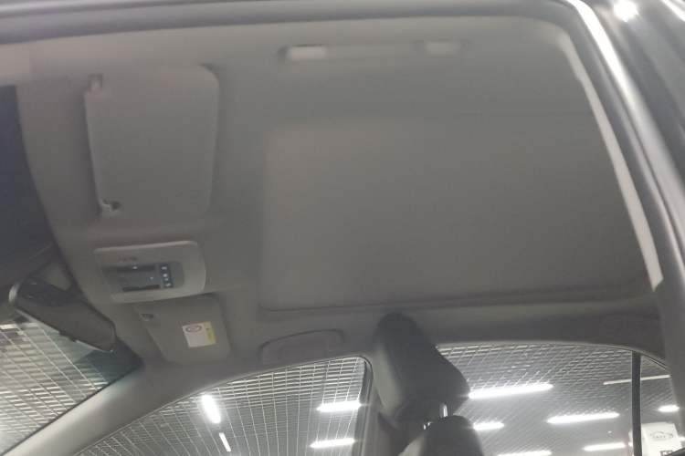 Used Toyota Camry 2019 2.5G Luxury Edition China V Standard Headliner