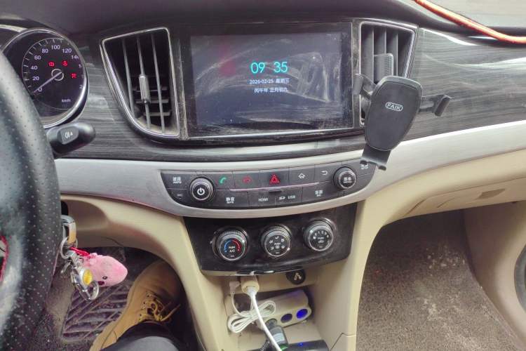 Used Baojun 730 2016 1.5L Manual Comfort Version 7 Seats China V Emission Standard