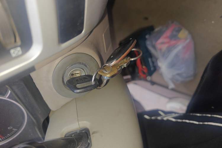 Used Huanghai Challenger SUV 2010 2.0L Two-Wheel Drive DD6490P