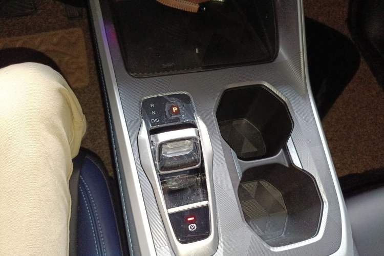 Used GAC Trumpchi GS3 2023 Shadow Speed 270T Enjoyment Edition Gear Lever