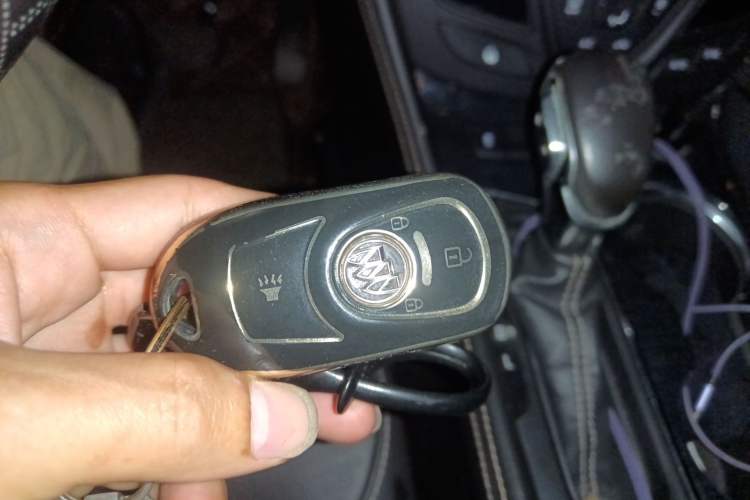 Used Buick Envision 2015 20T Two-Wheel-Drive Elite Model Vehicle Key