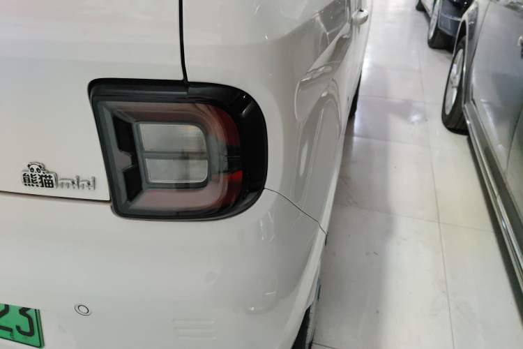 Used Geely Galaxy Panda 2024 Panda Mini 200km Endurance Bear
