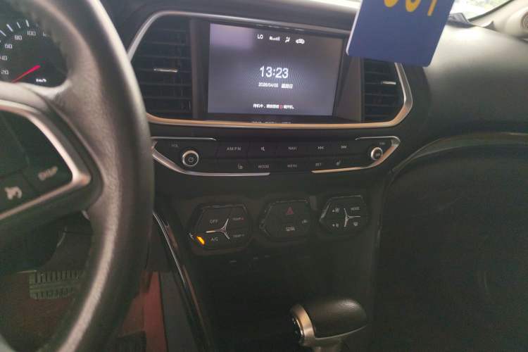 Used GAC Trumpchi GS4 2015 200T G-DCT Luxury Edition Audio And AC Panel