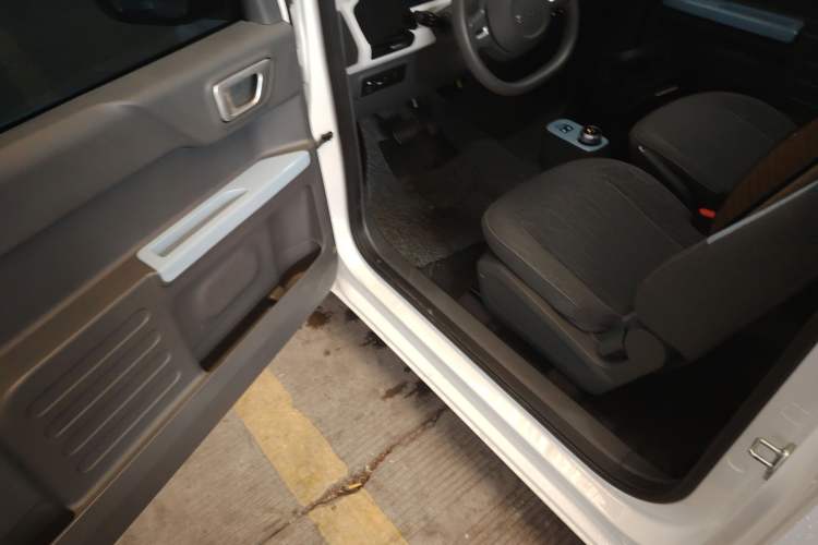 Used Geely Galaxy Panda 2024 Panda Mini 200km Longteng PRO Edition Driver Seat