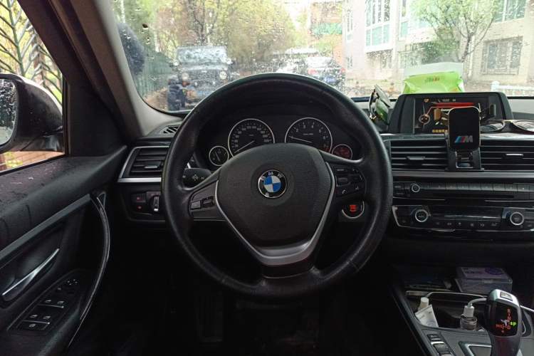 Used BMW 3 Series 2017 320Li Fashion Model Steering Wheel