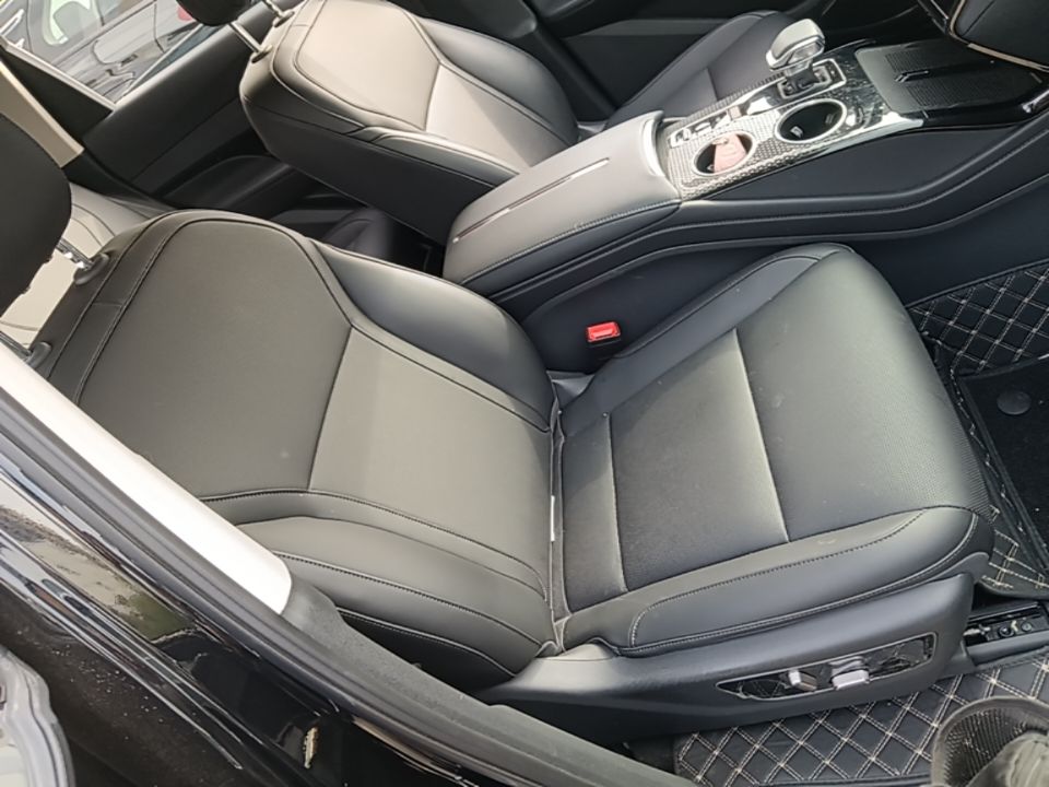 Hongqi HS3 PHEV 2025 Model 117km Jingwei Edition — снимка 19