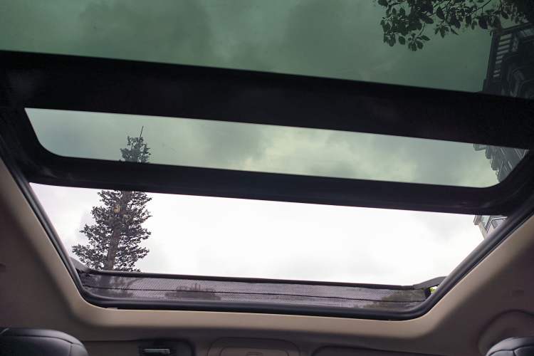 Used Cadillac XT5 2017 Anniversary Edition 25T Luxury Model