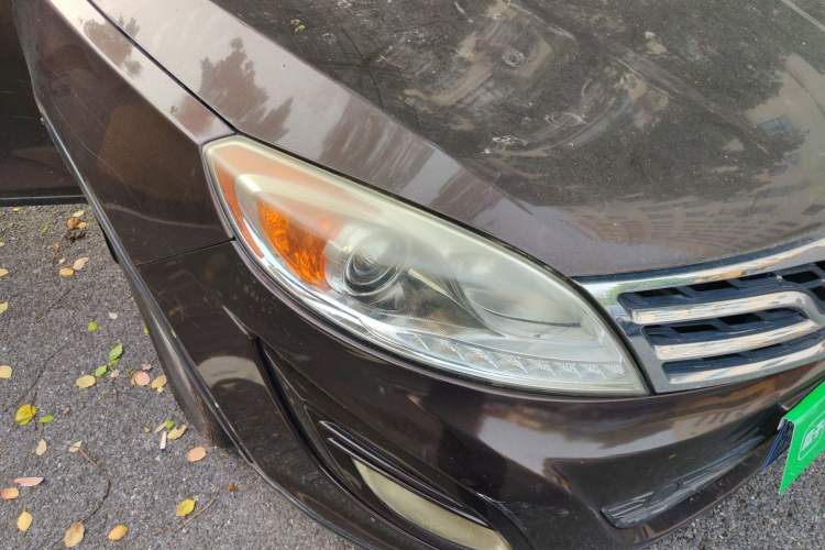 Used GAC Trumpchi GS5 2013 1.8T Automatic All-Wheel-Drive Luxury Edition Right Front Headlight