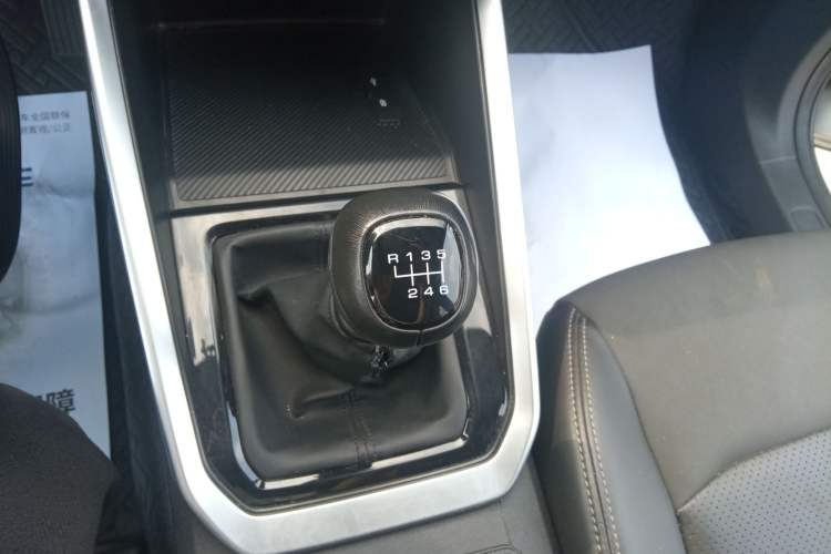 Used Wuling Alvez 2022 1.5L Manual Comfort Version