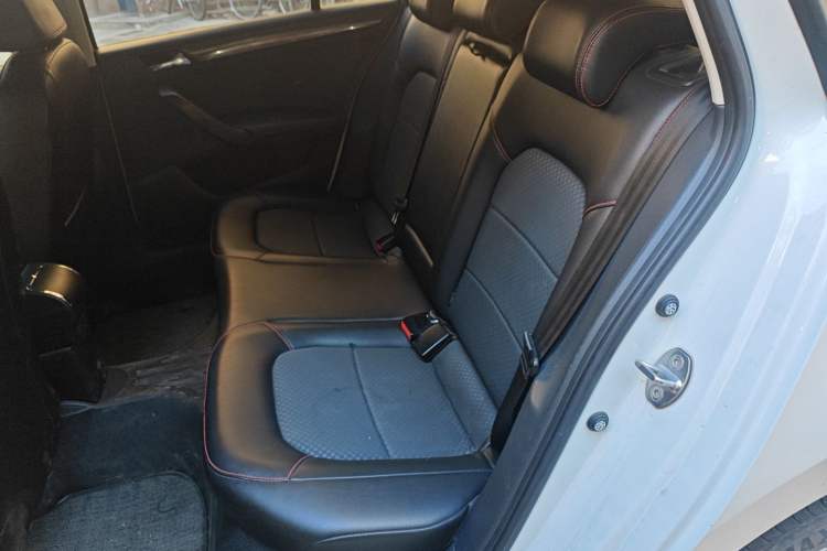 Used Volkswagen Santana 2017 Haval H9 1.6L Manual Comfort Edition
