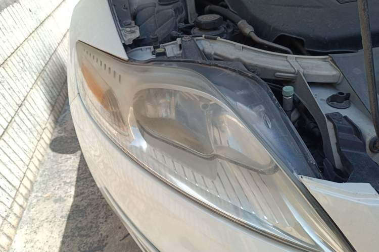 Used Ford Mondeo 2011 2.0L GTDi 200 Fashion Edition Right Front Headlight