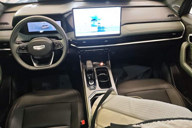 Used Geely Auto Haoyue L 2024 2.0T DCT Prestige Version
