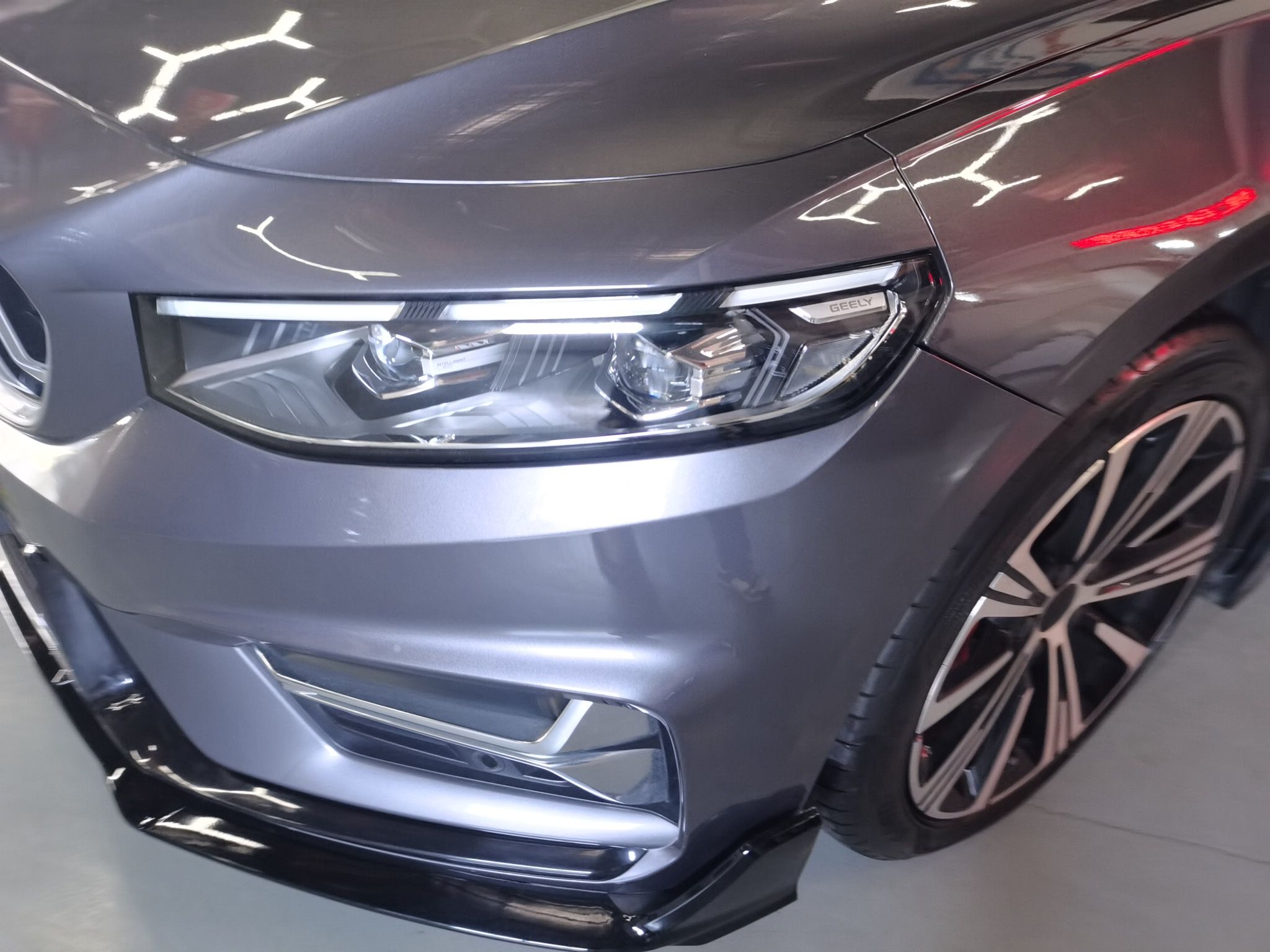 Geely Auto Preface 2025 Dongfang Yao 2.0TD Moonlight Edition — снимка 3