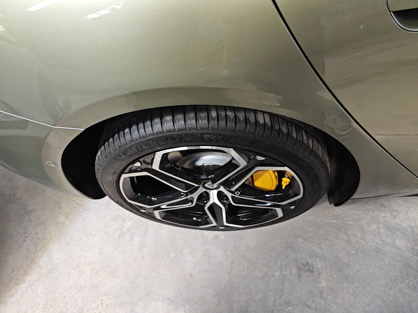 Xiaomi Auto SU7 2024 Rear-Drive Standard Founder Edition — снимка 11